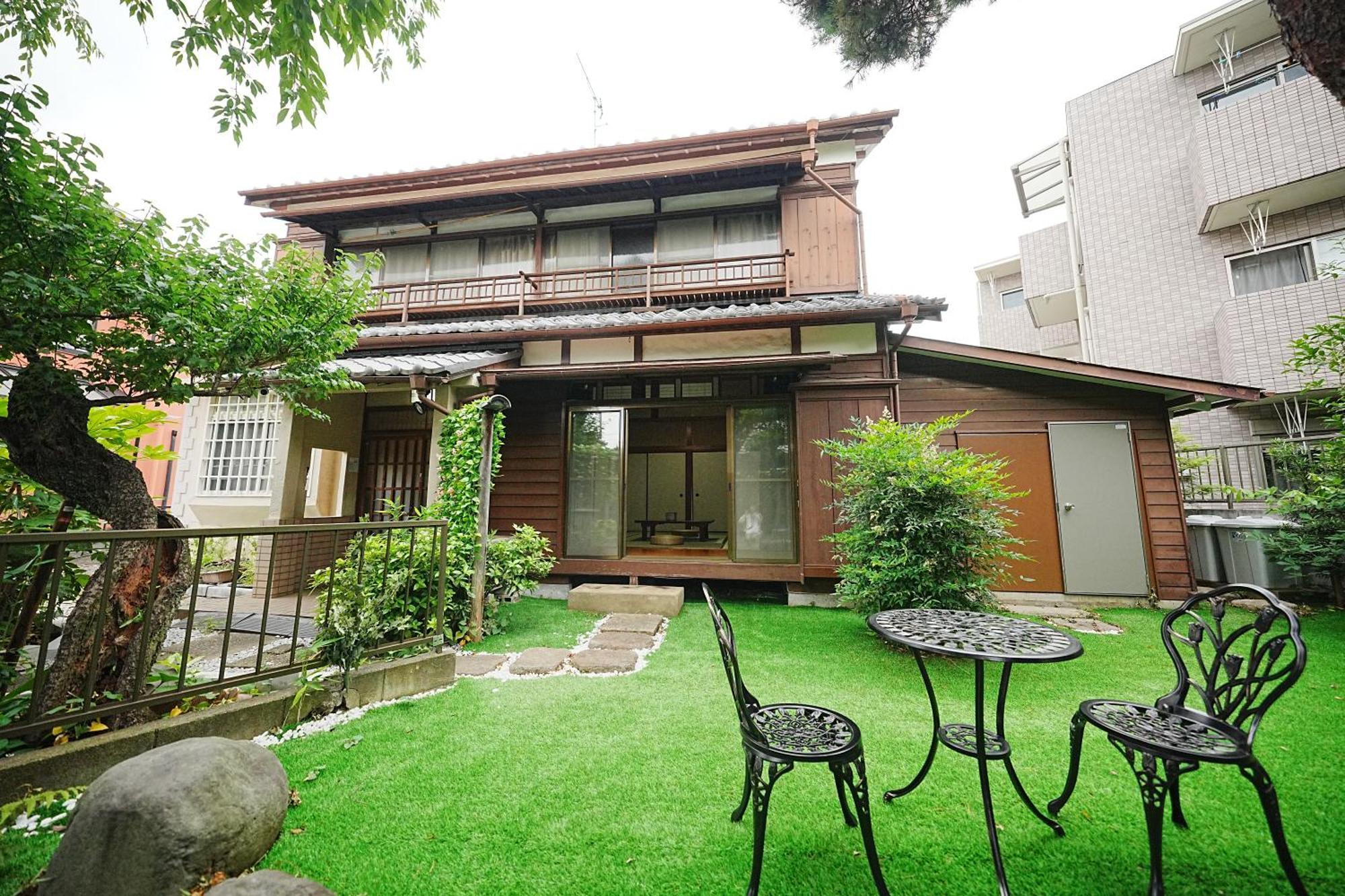 Villa Family Or Business Travel 20 Percent Off丨200 Sqm 丨 14 Min To Shinjuku 丨century-old Japanese Garden 丨3 Parking Spaces丨4 Bedrooms Tokio